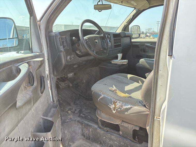 image for item OB9499 2012 Chevrolet Express 2500 van