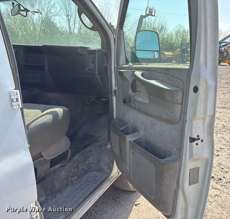 image for item OB9499 2012 Chevrolet Express 2500 van