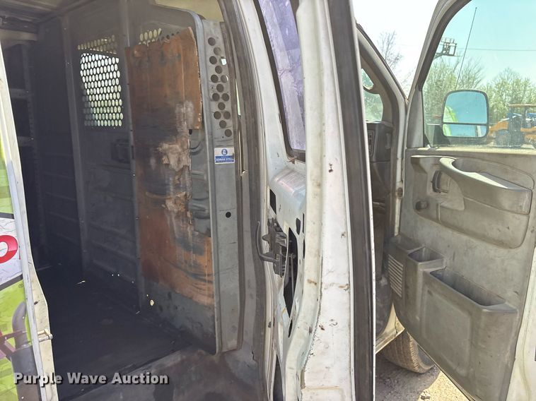 image for item OB9499 2012 Chevrolet Express 2500 van