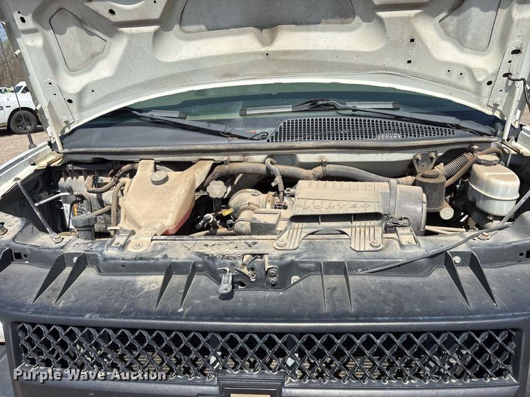 image for item OB9499 2012 Chevrolet Express 2500 van