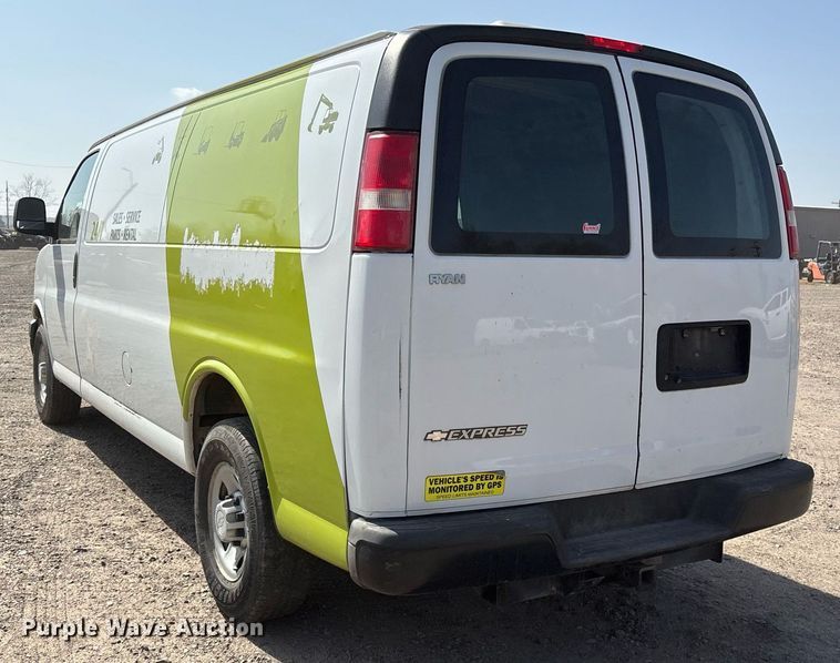 image for item OB9500 2017 Chevrolet Express 2500 van