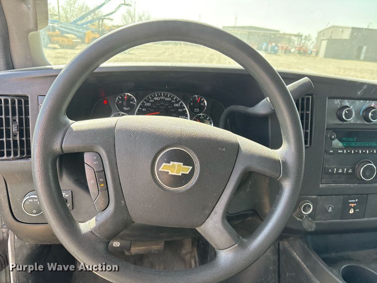image for item OB9500 2017 Chevrolet Express 2500 van