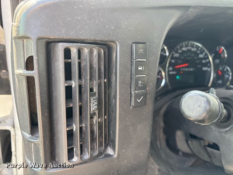 image for item OB9500 2017 Chevrolet Express 2500 van