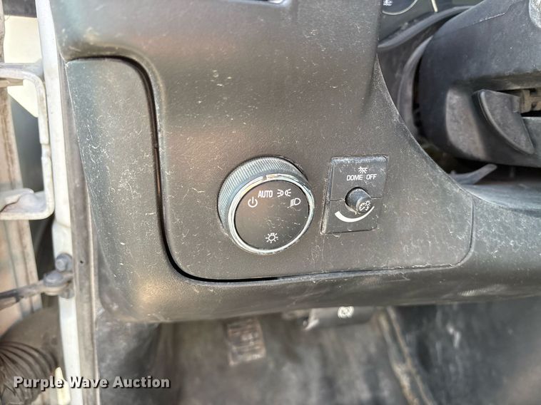 image for item OB9500 2017 Chevrolet Express 2500 van