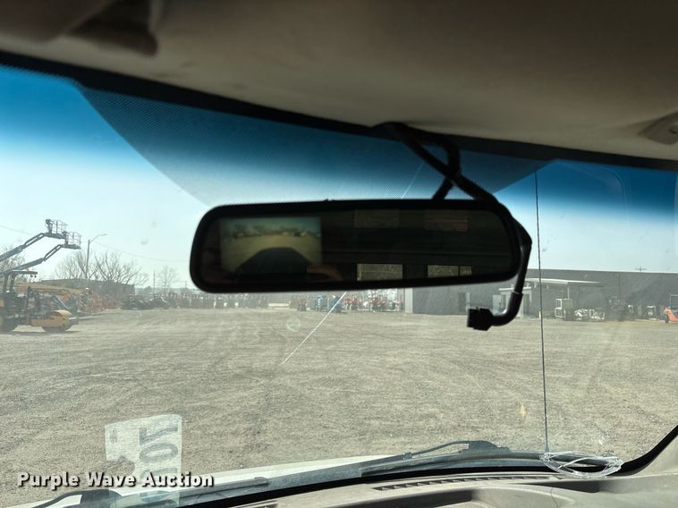 image for item OB9500 2017 Chevrolet Express 2500 van