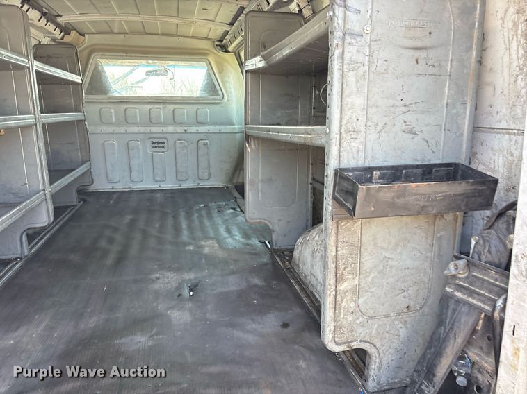 image for item OB9500 2017 Chevrolet Express 2500 van