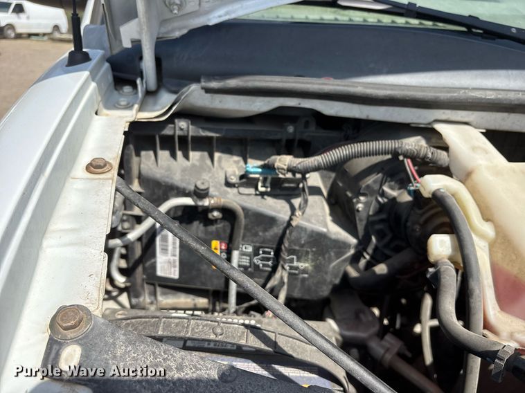 image for item OB9500 2017 Chevrolet Express 2500 van