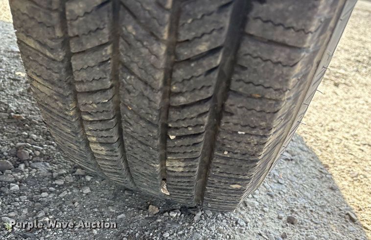 image for item OB9500 2017 Chevrolet Express 2500 van