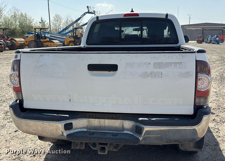 image for item OB9501 2014 Toyota Tacoma Double Cab pickup truck
