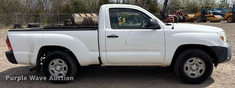 image for item OB9507 2014 Toyota Tacoma pickup truck