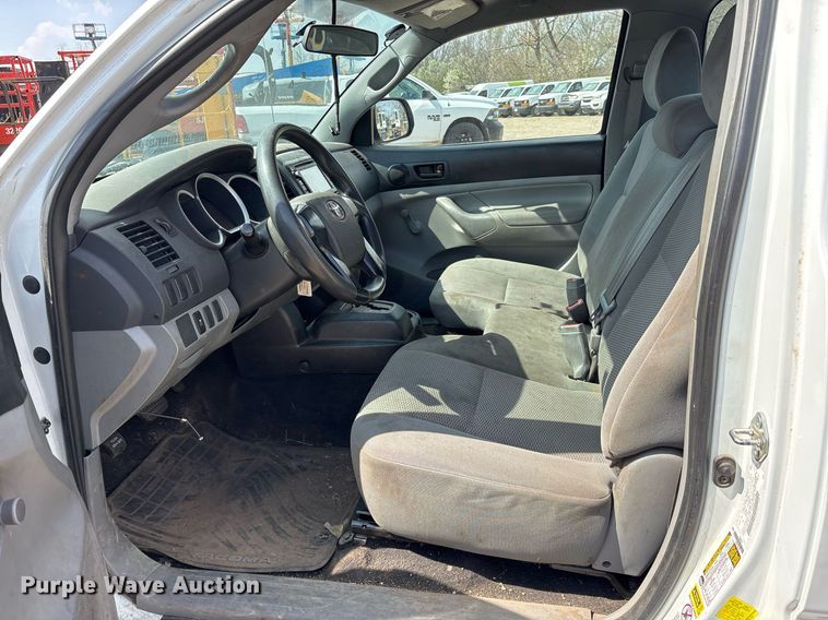 image for item OB9507 2014 Toyota Tacoma pickup truck