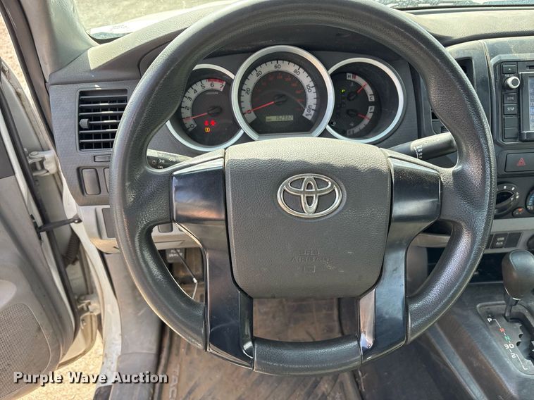 image for item OB9507 2014 Toyota Tacoma pickup truck