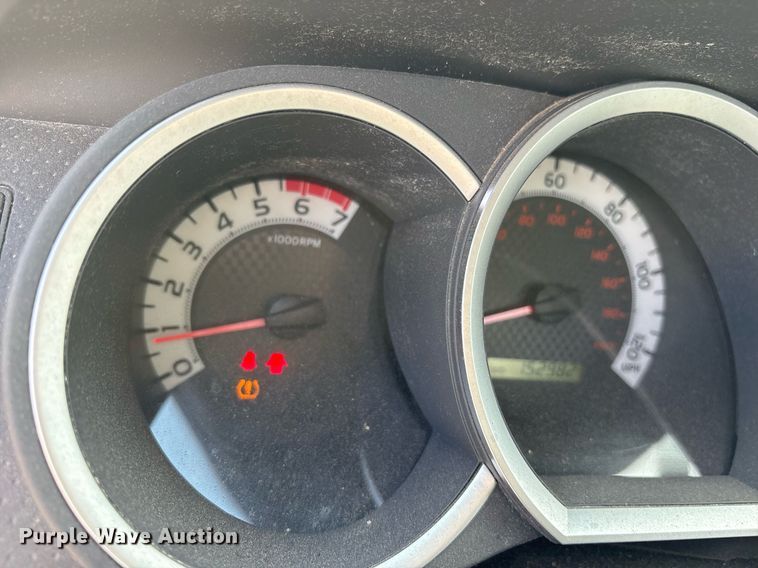 image for item OB9507 2014 Toyota Tacoma pickup truck