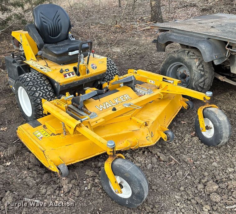 image for item OB9538 2018 Walker MH37I-16 ZTR lawn mower