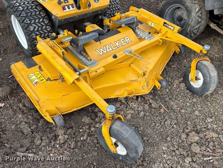 image for item OB9538 2018 Walker MH37I-16 ZTR lawn mower
