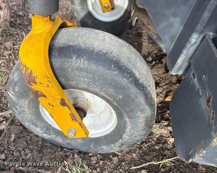 image for item OB9538 2018 Walker MH37I-16 ZTR lawn mower