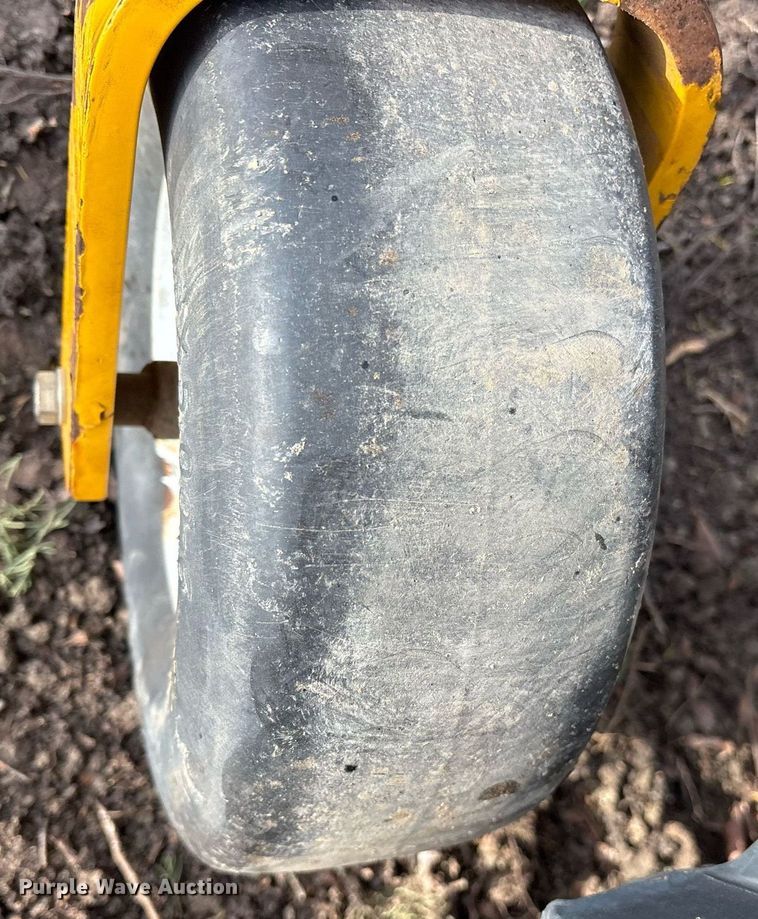 image for item OB9538 2018 Walker MH37I-16 ZTR lawn mower