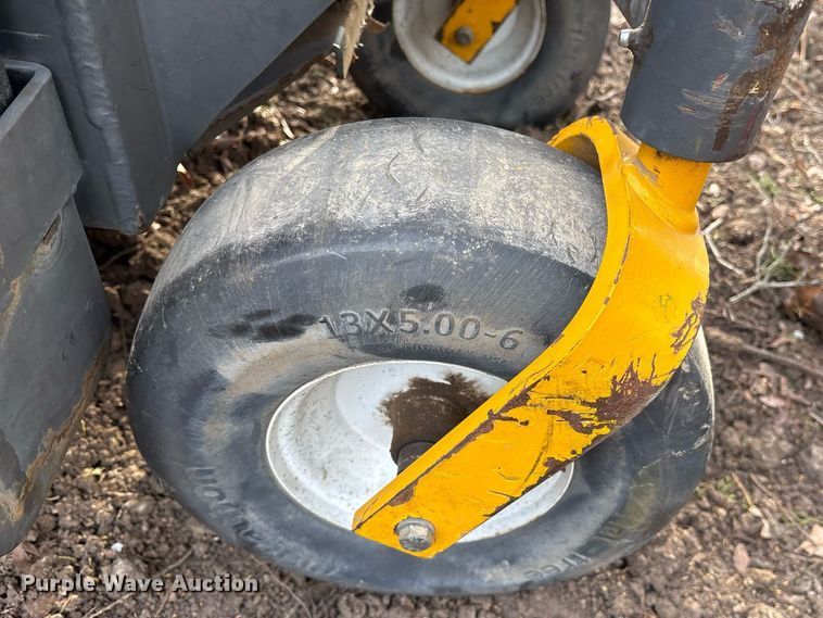 image for item OB9538 2018 Walker MH37I-16 ZTR lawn mower