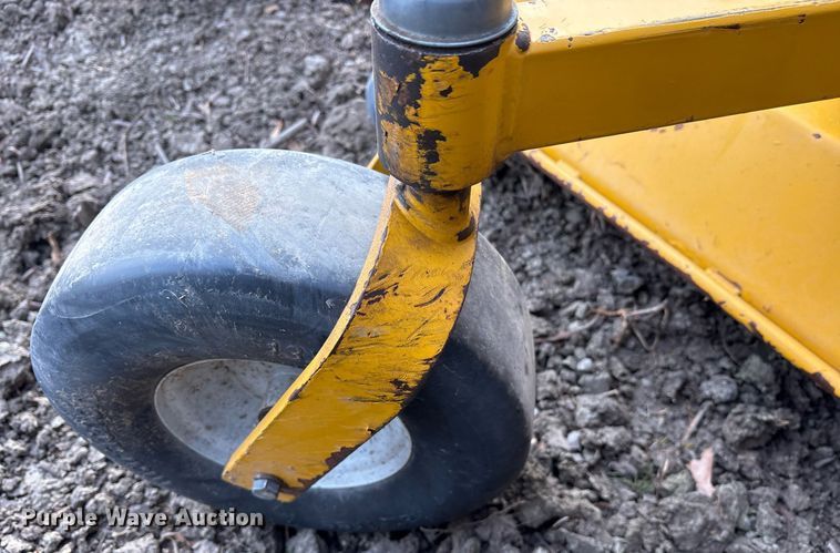 image for item OB9538 2018 Walker MH37I-16 ZTR lawn mower