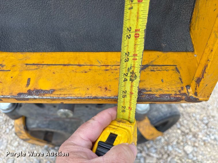 image for item OB9540 2017 Walker MB23I-17 ZTR lawn mower