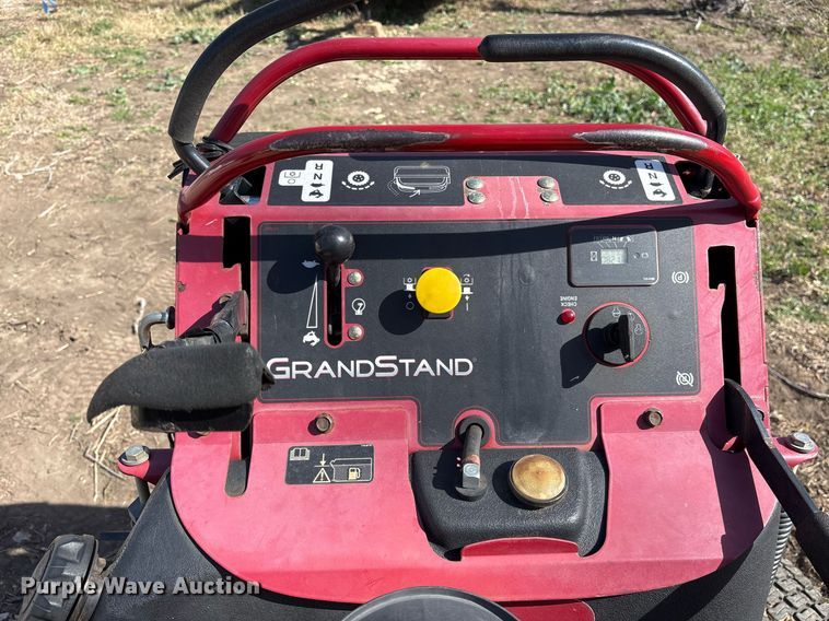 image for item OB9546 2015 Toro Grandstand ZTR lawn mower