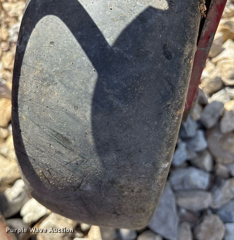 image for item OB9546 2015 Toro Grandstand ZTR lawn mower