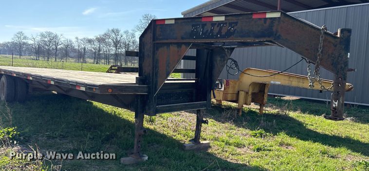 image for item OB9561 2007 Elite Trailers Gooseneck Float flatbed trailer