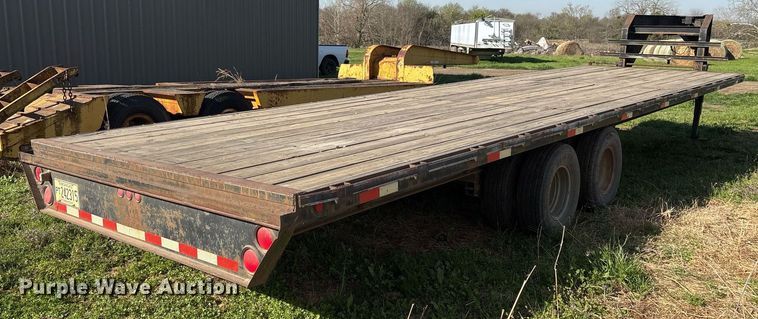 image for item OB9561 2007 Elite Trailers Gooseneck Float flatbed trailer