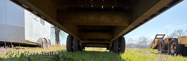 image for item OB9561 2007 Elite Trailers Gooseneck Float flatbed trailer