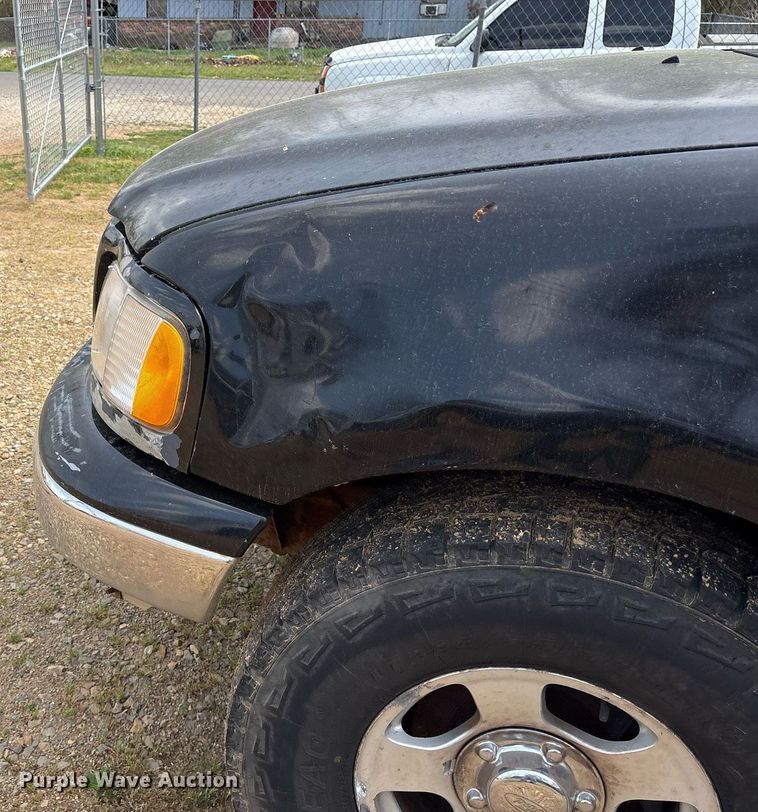 image for item OB9593 2003 Ford F150 Super Crew pickup truck