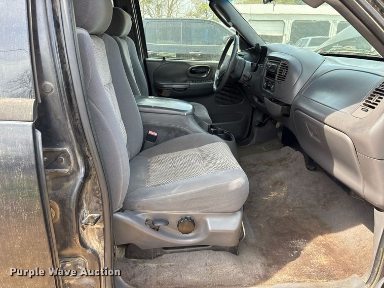 image for item OB9593 2003 Ford F150 Super Crew pickup truck