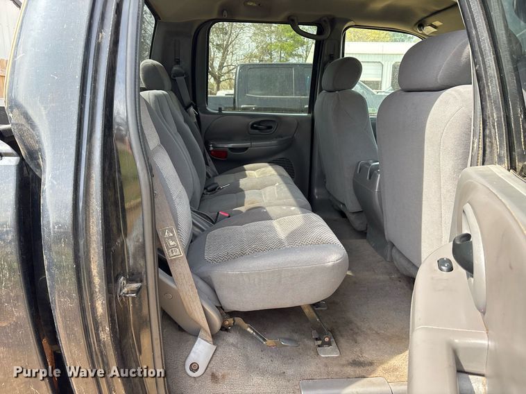 image for item OB9593 2003 Ford F150 Super Crew pickup truck