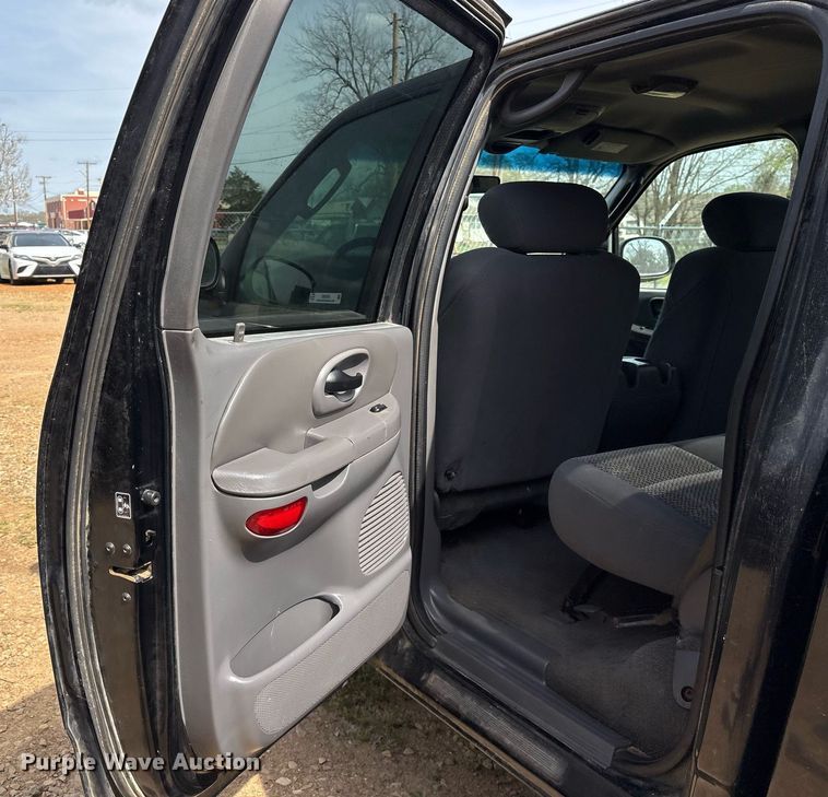 image for item OB9593 2003 Ford F150 Super Crew pickup truck