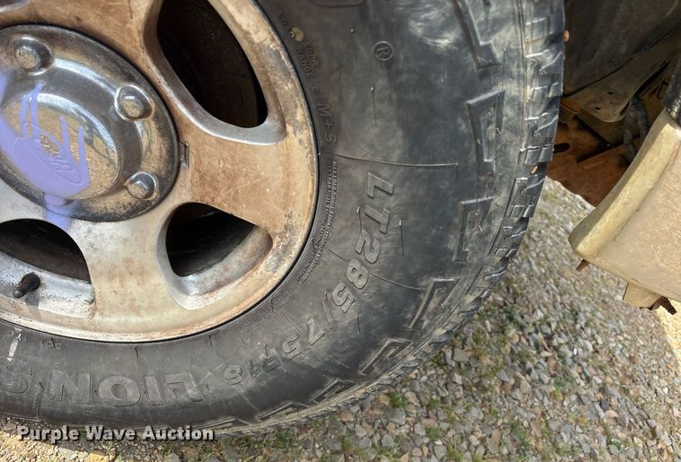 image for item OB9593 2003 Ford F150 Super Crew pickup truck