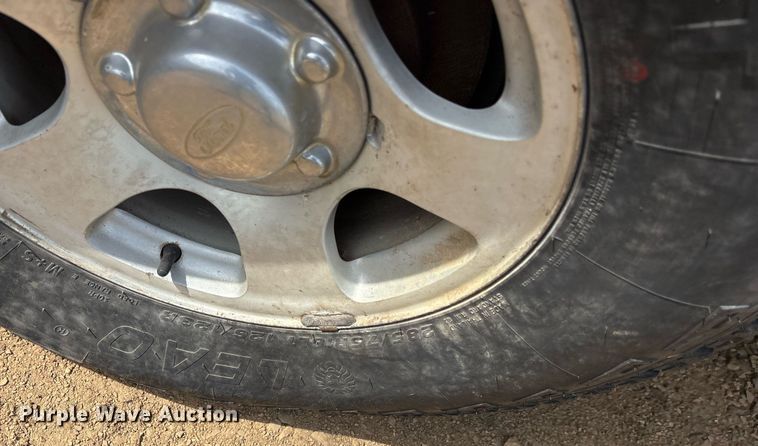 image for item OB9593 2003 Ford F150 Super Crew pickup truck