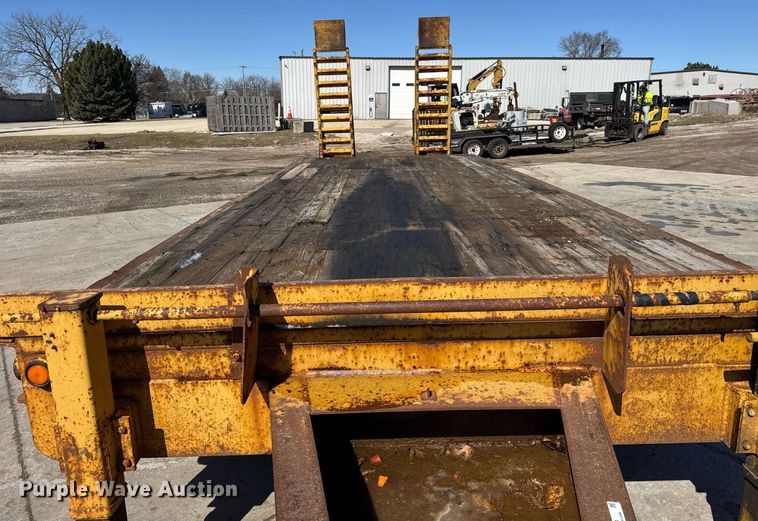 image for item OG9823 2008 Belshe  DT255 equipment trailer