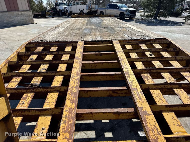 image for item OG9823 2008 Belshe  DT255 equipment trailer