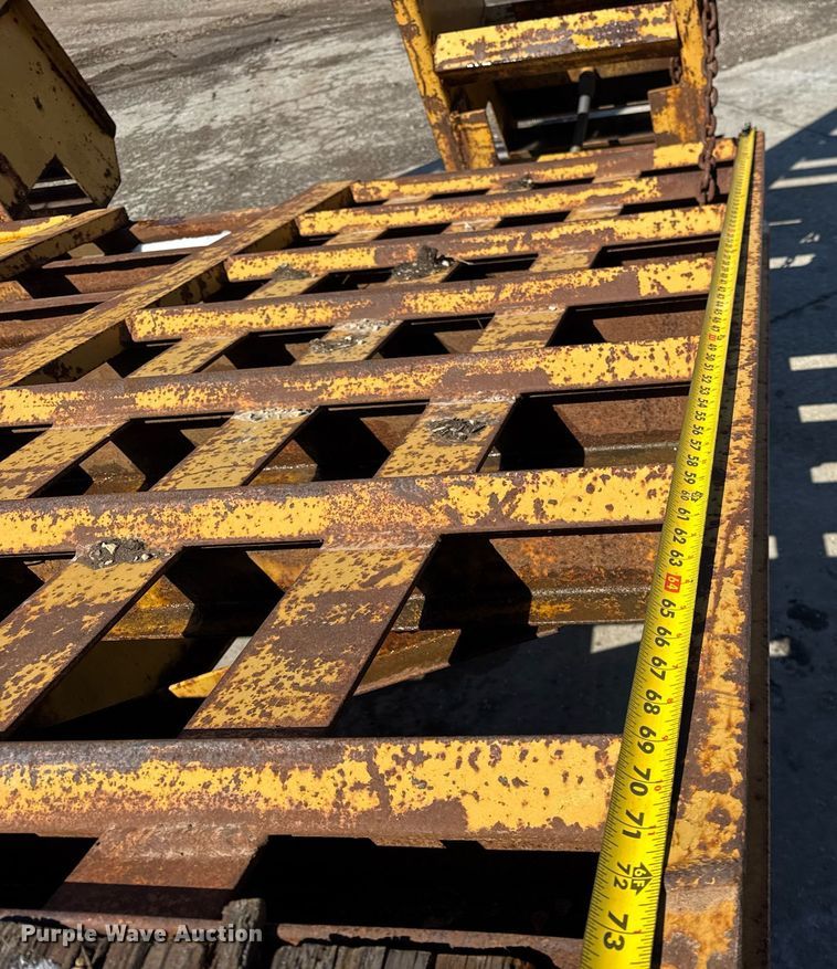 image for item OG9823 2008 Belshe  DT255 equipment trailer