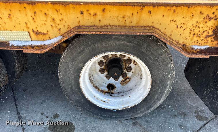 image for item OG9823 2008 Belshe  DT255 equipment trailer