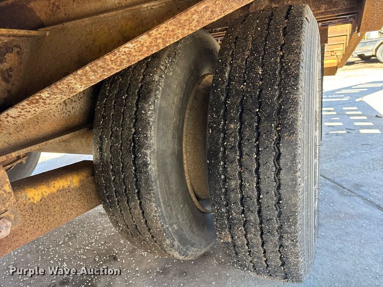 image for item OG9823 2008 Belshe  DT255 equipment trailer