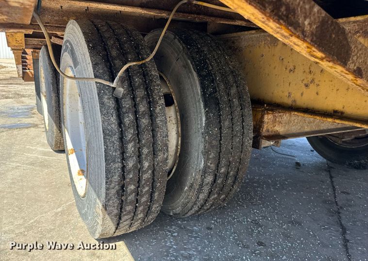 image for item OG9823 2008 Belshe  DT255 equipment trailer