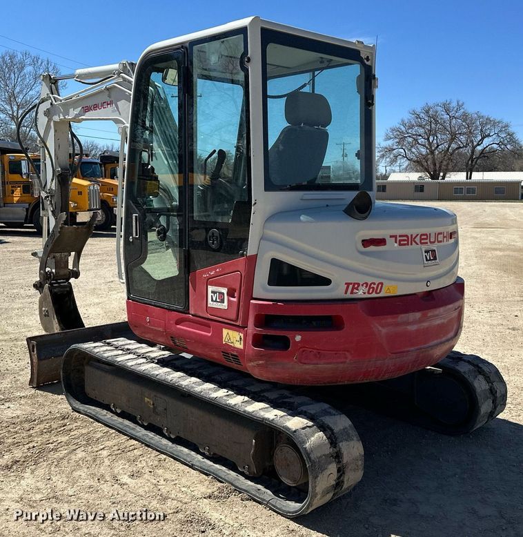 image for item DF8467 2014 Takeuchi TB260 mini excavator