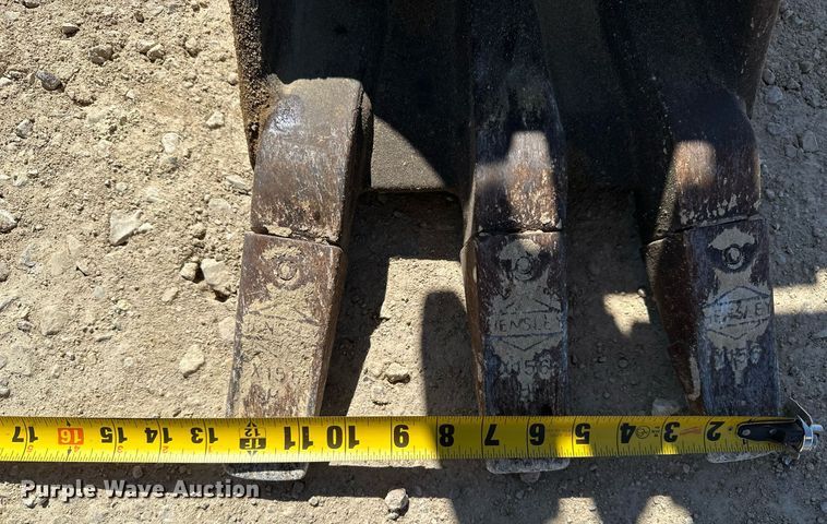 image for item DF8467 2014 Takeuchi TB260 mini excavator