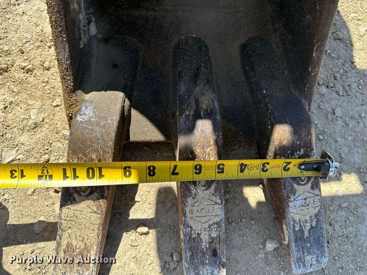 image for item DF8467 2014 Takeuchi TB260 mini excavator