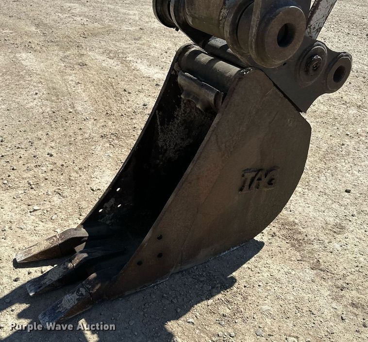 image for item DF8467 2014 Takeuchi TB260 mini excavator