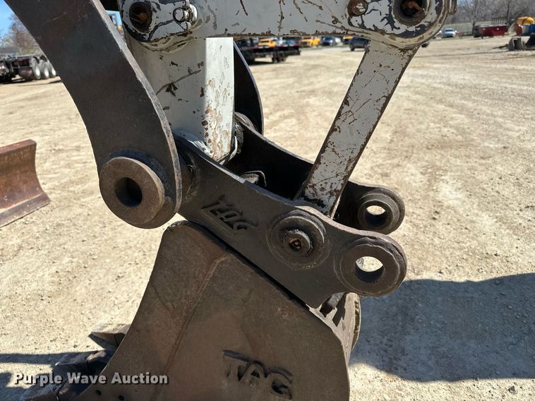 image for item DF8467 2014 Takeuchi TB260 mini excavator