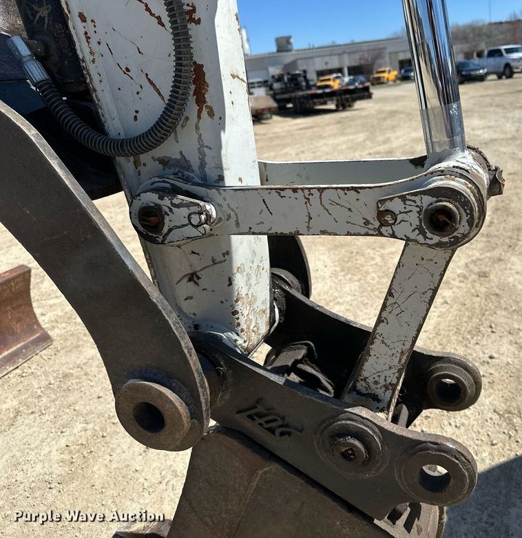 image for item DF8467 2014 Takeuchi TB260 mini excavator