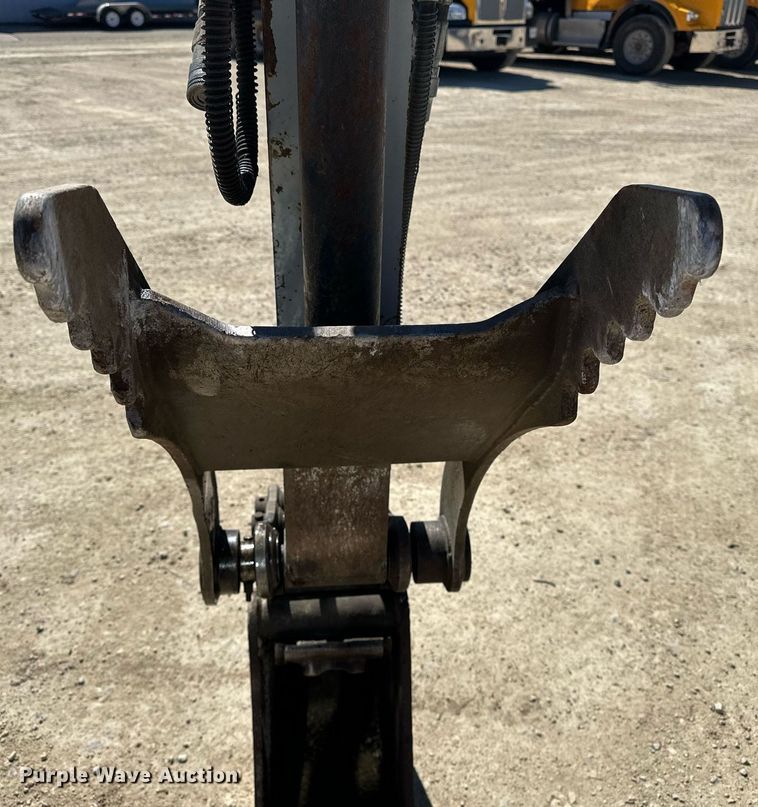 image for item DF8467 2014 Takeuchi TB260 mini excavator