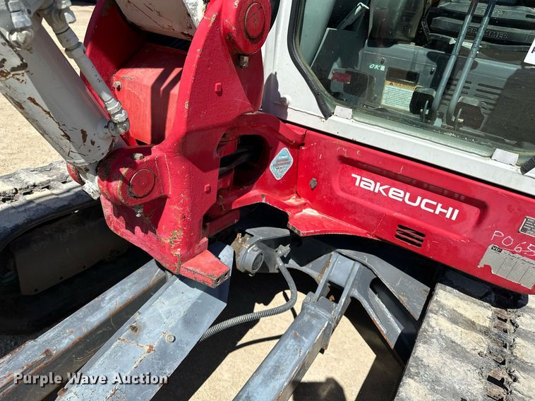 image for item DF8467 2014 Takeuchi TB260 mini excavator