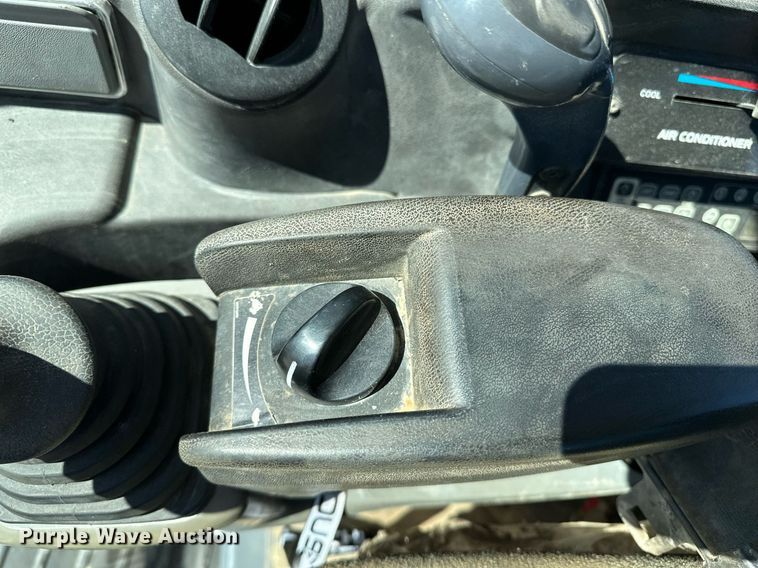 image for item DF8467 2014 Takeuchi TB260 mini excavator